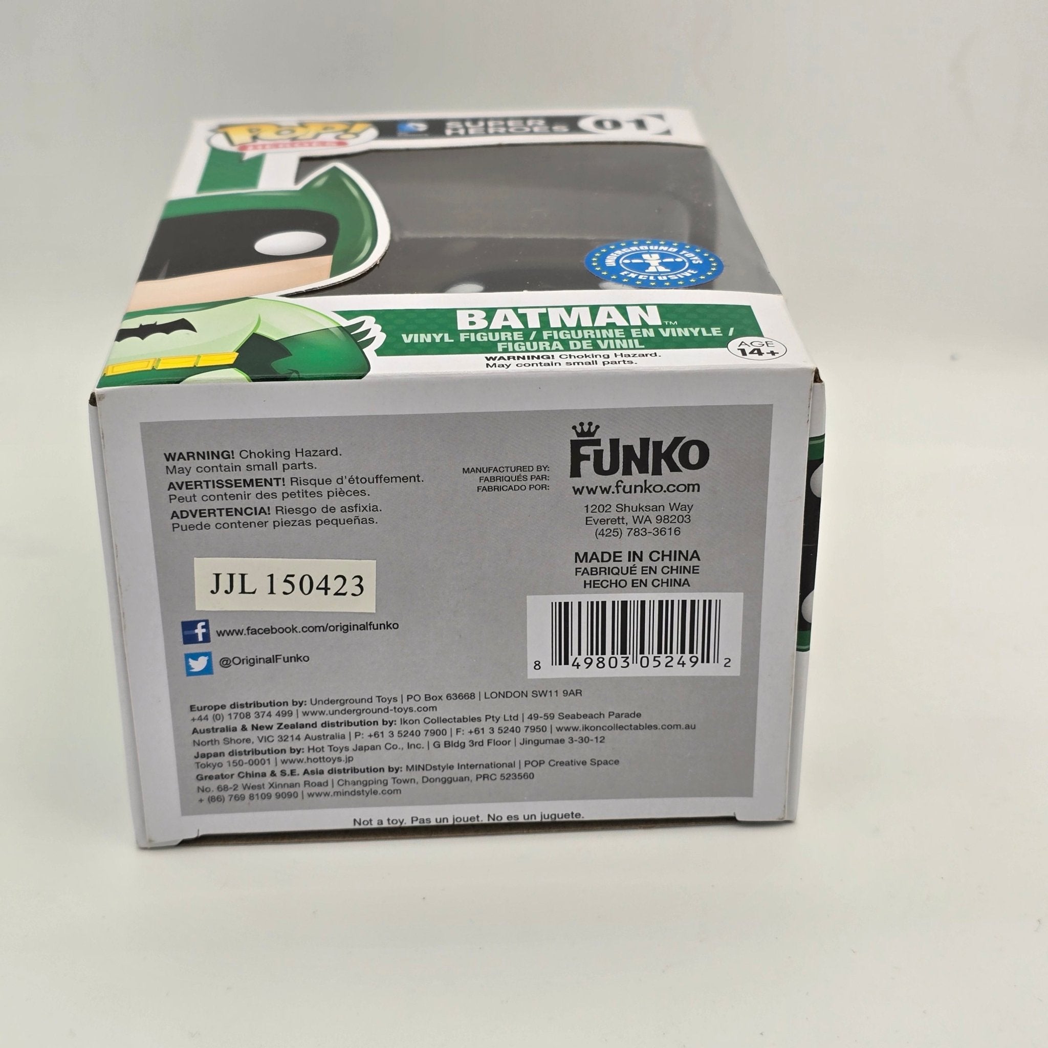 DC Super Heroes - Batman (Green Suit) - 01 - Underground Toys Exclusive - Funko Pop!