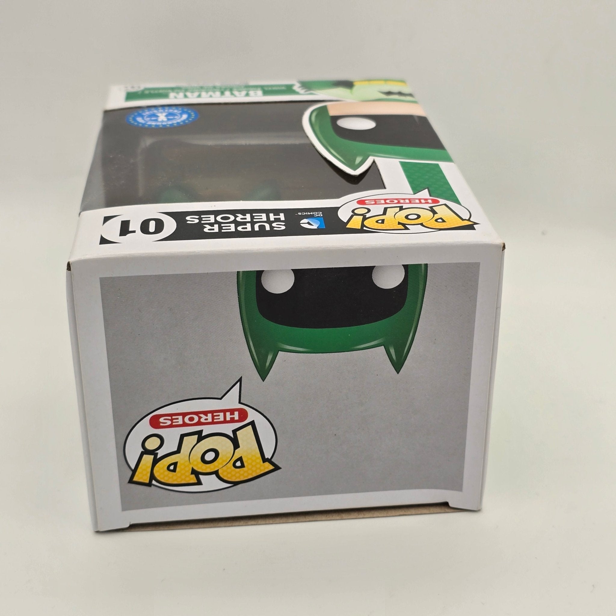 DC Super Heroes - Batman (Green Suit) - 01 - Underground Toys Exclusive - Funko Pop!