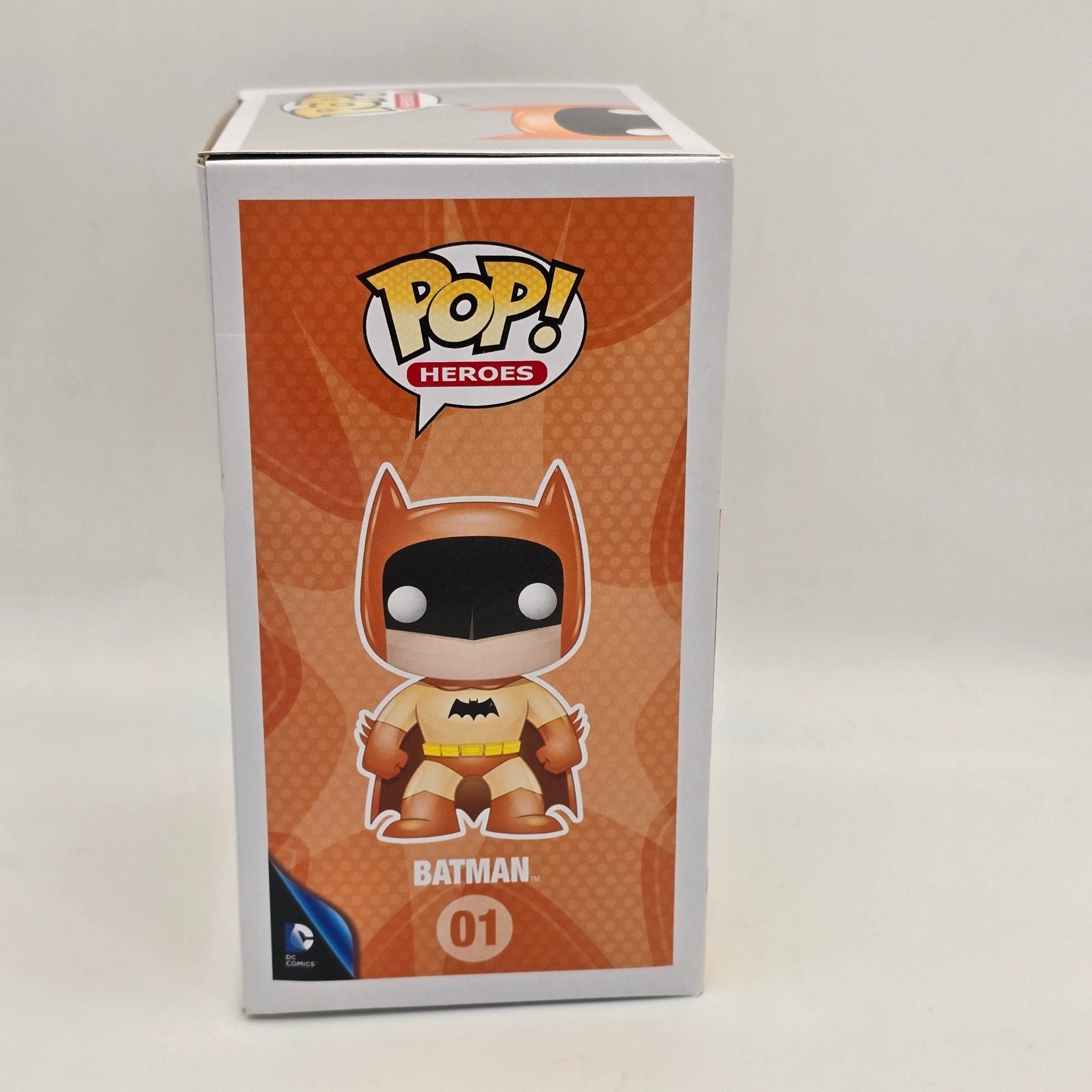 DC Super Heroes - Batman (Orange Suit) - 01 - Underground Toys Exclusive - Funko Pop!