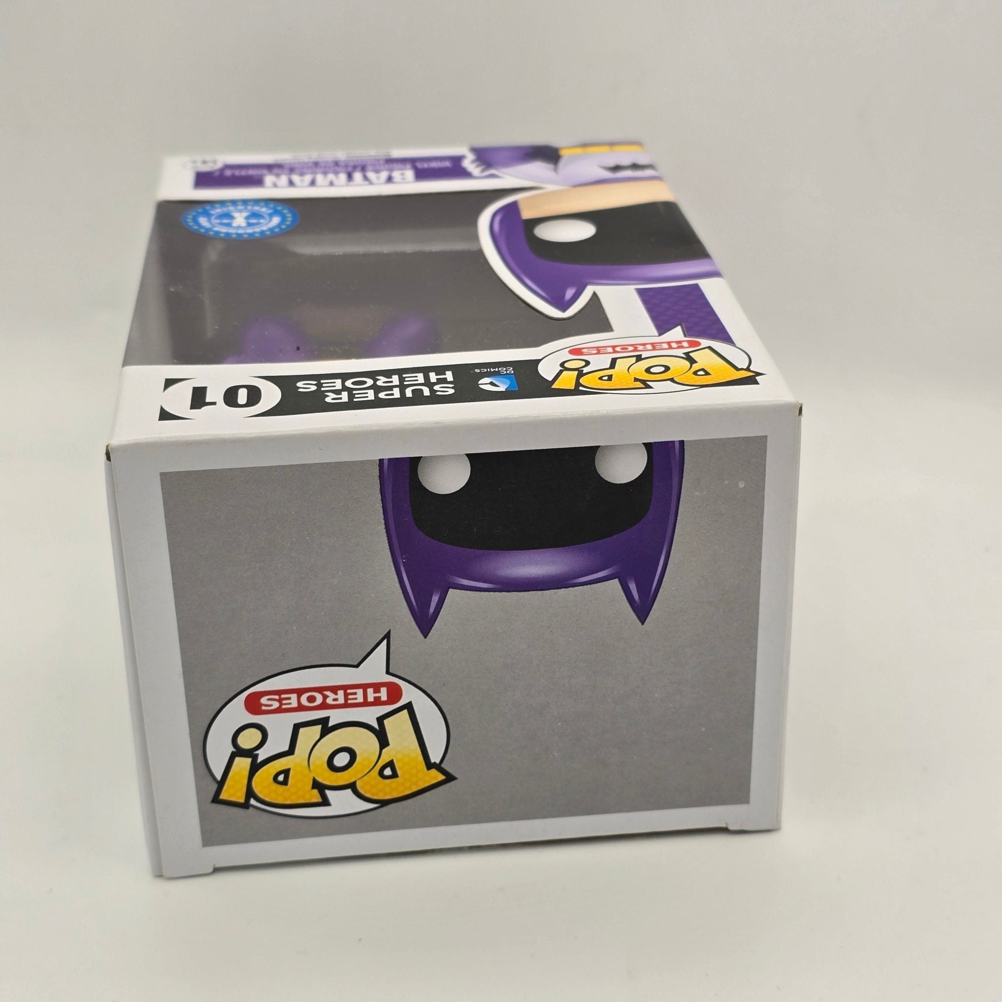 DC Super Heroes - Batman (Purple Suit) - 01 - Underground Toys Exclusive - Funko Pop!