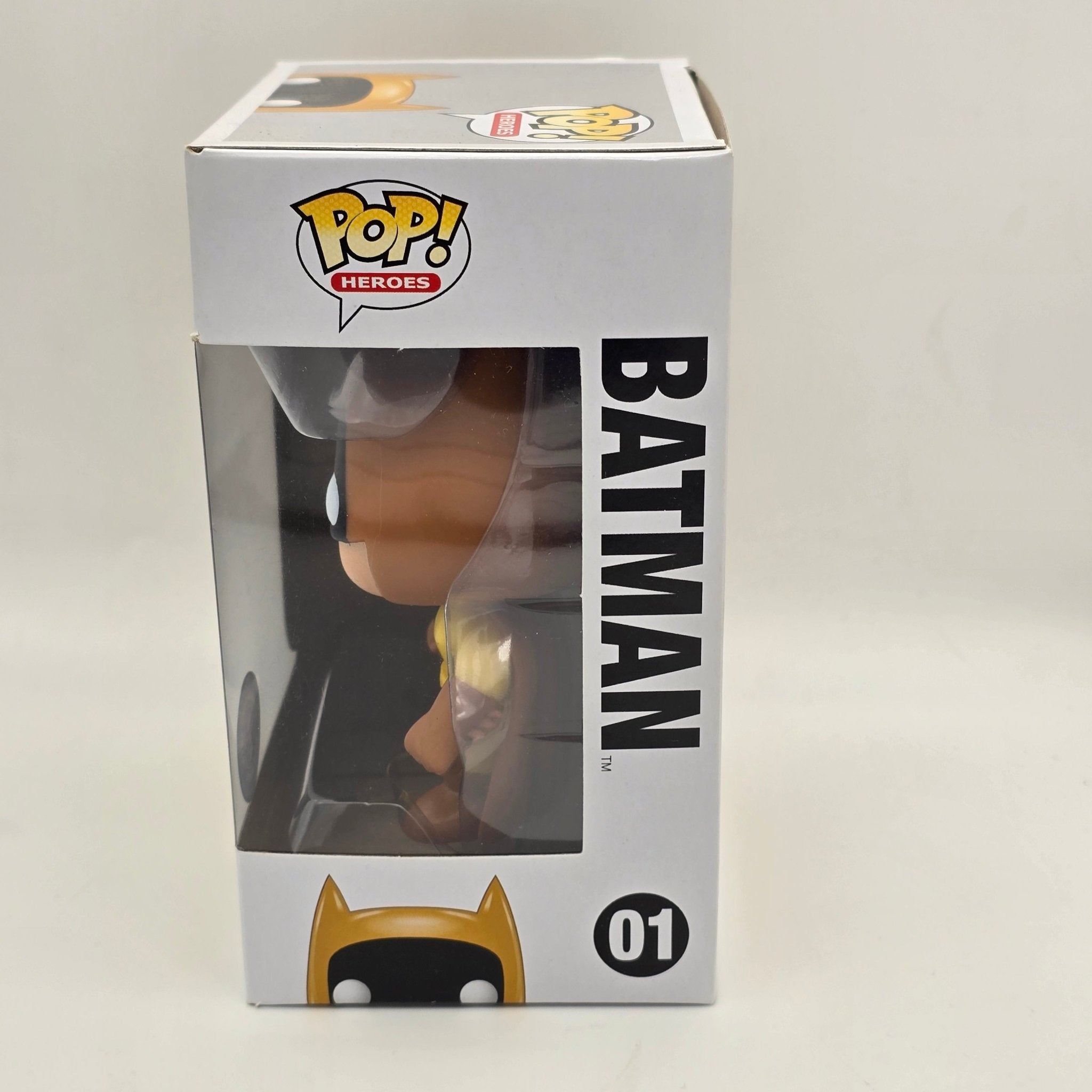 DC Super Heroes - Batman (Yellow Suit) - 01 - Underground Toys Exclusive - Funko Pop!