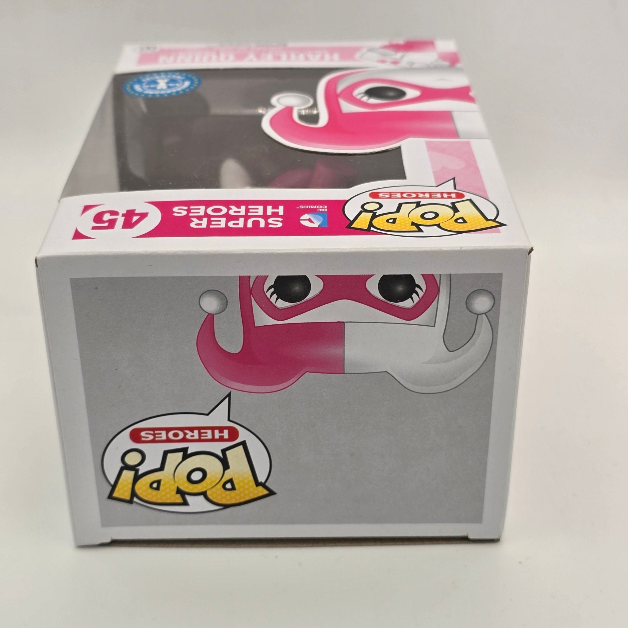 DC Super Heroes - Harley Quinn - 45 - Underground Toys Exclusive - Funko Pop!