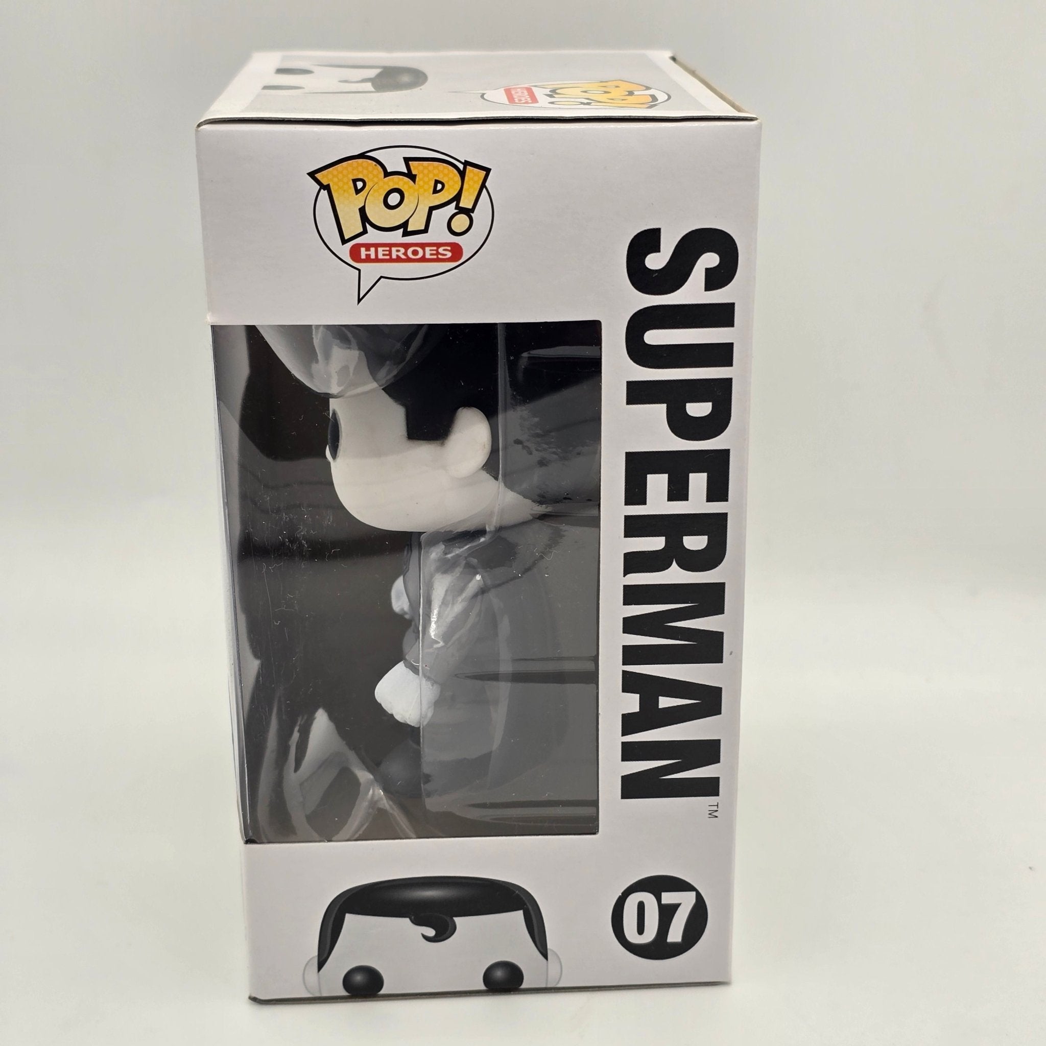 DC - Superman - 07 - Underground Toys Exclusive - Funko Pop!