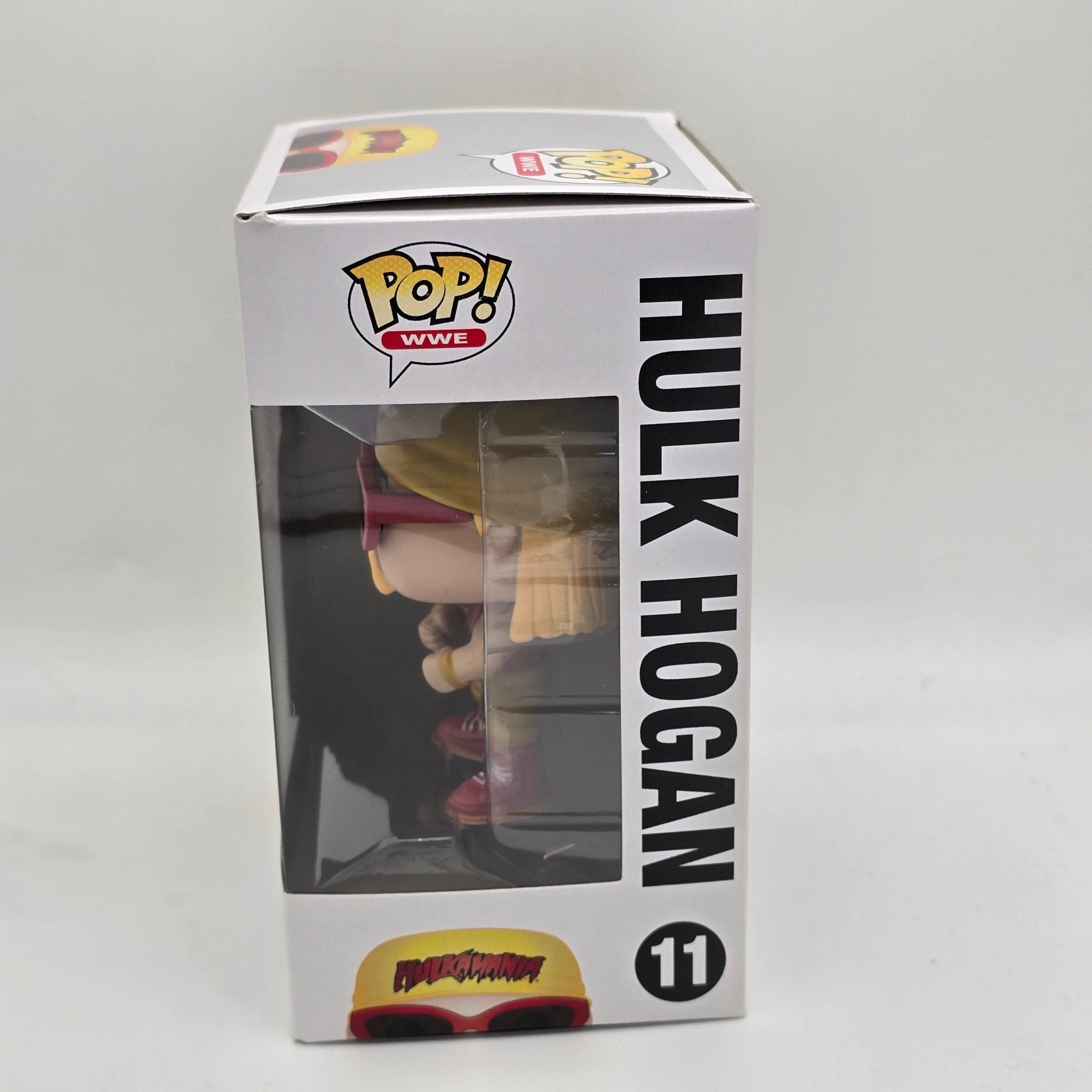 WWE - Hulk Hogan (Red Shirt) - 11 - Wrestling - Funko Pop!
