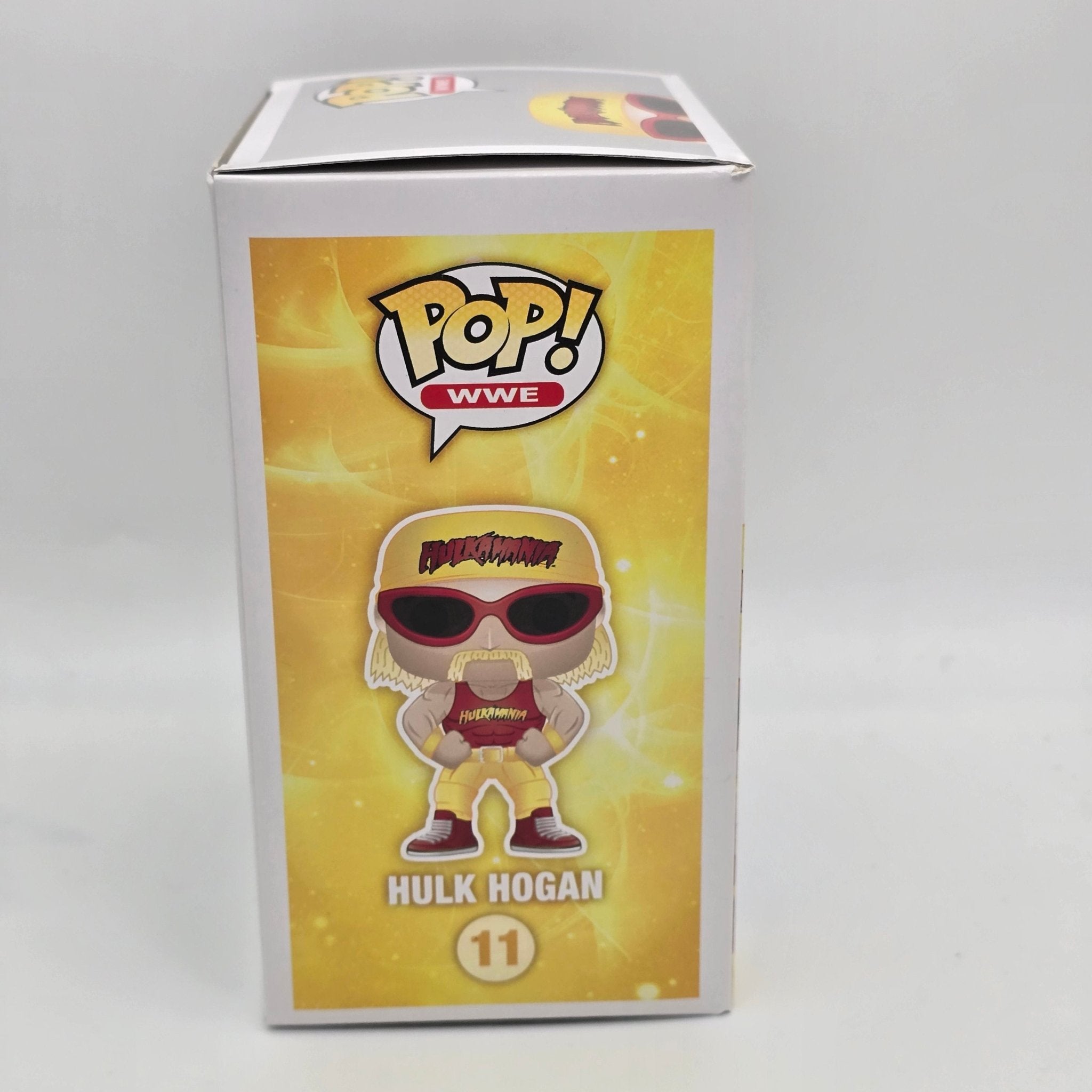 WWE - Hulk Hogan (Red Shirt) - 11 - Wrestling - Funko Pop!