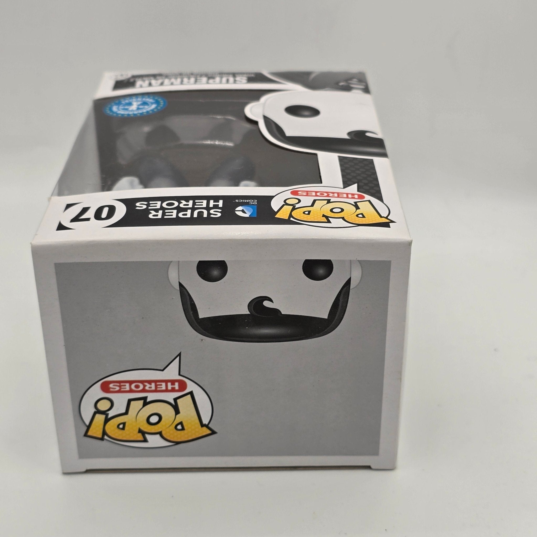 DC - Superman - 07 - Underground Toys Exclusive - Funko Pop!